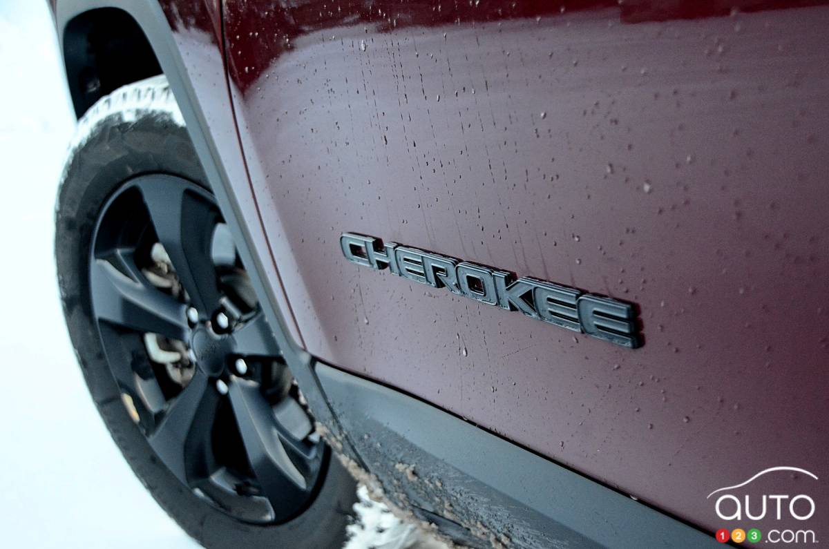 Jeep Cherokee Altitude 2020, roue avant